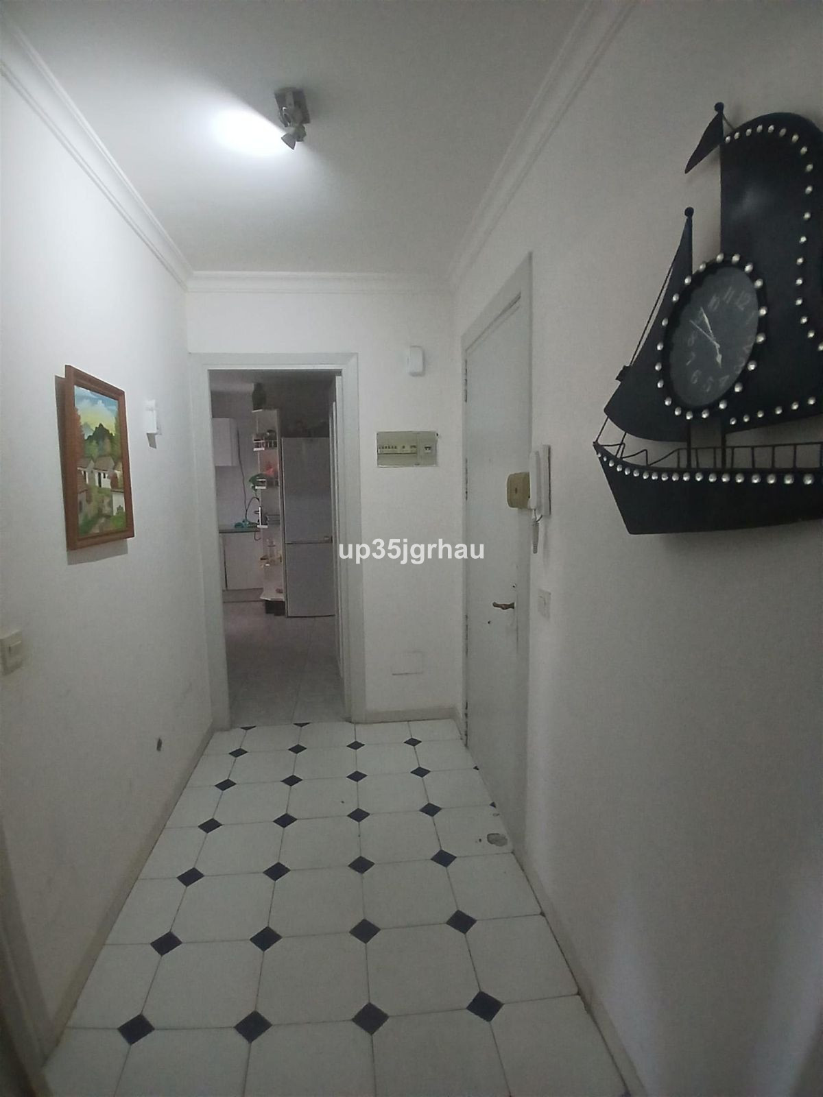 Middle Floor Apartment bilde 13