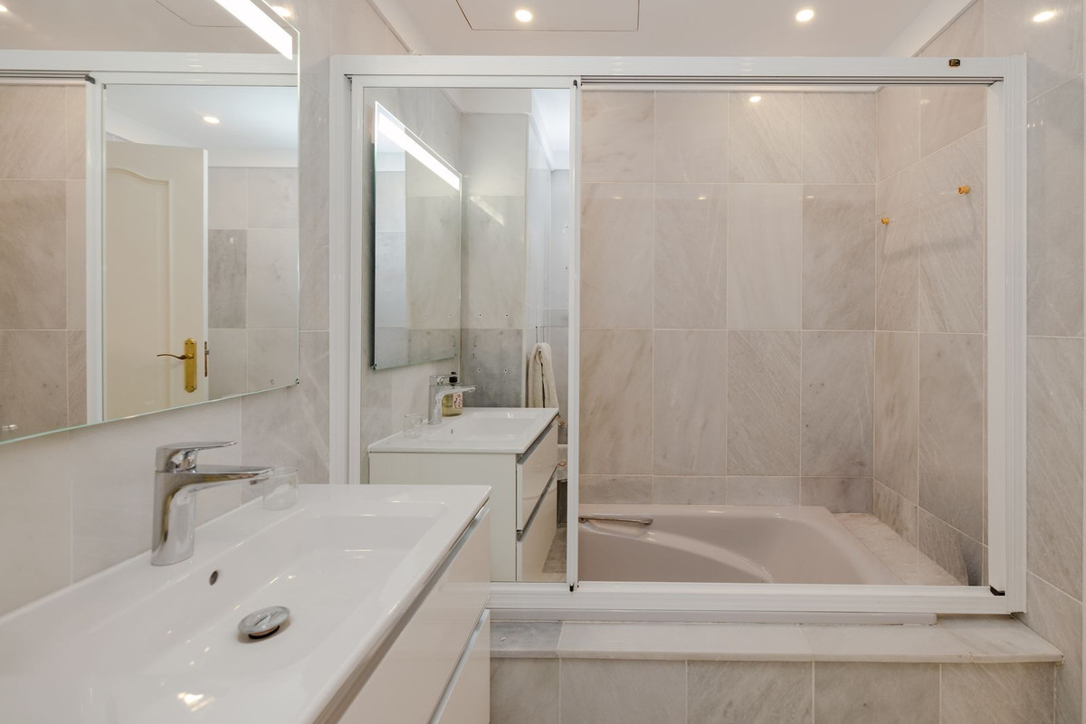 Middle Floor Apartment bilde 6