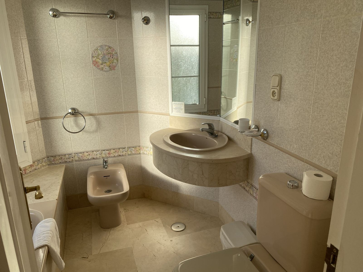 Middle Floor Apartment bilde 10