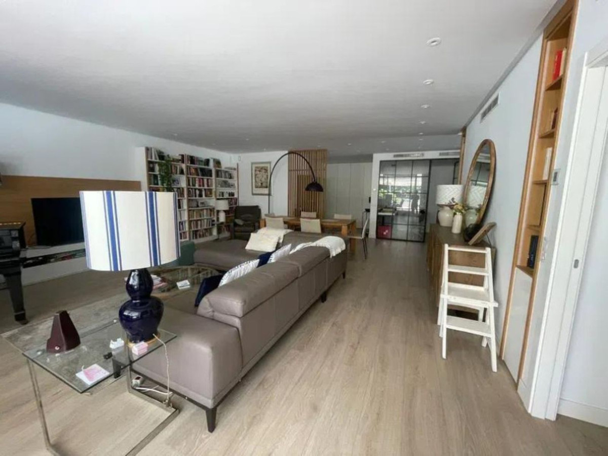 Middle Floor Apartment bilde 9