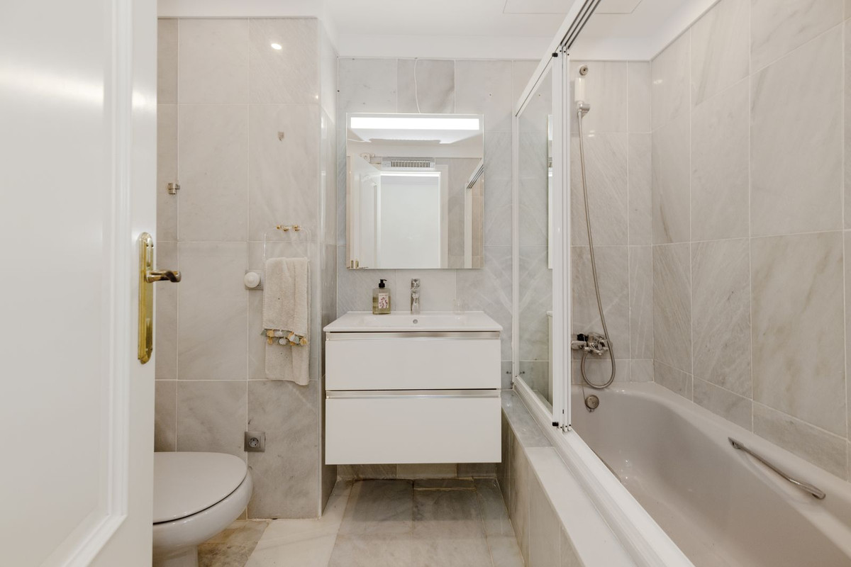 Middle Floor Apartment bilde 5