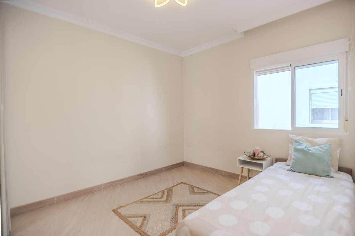 Middle Floor Apartment bilde 9