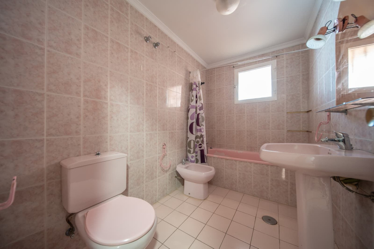 Middle Floor Apartment bilde 7