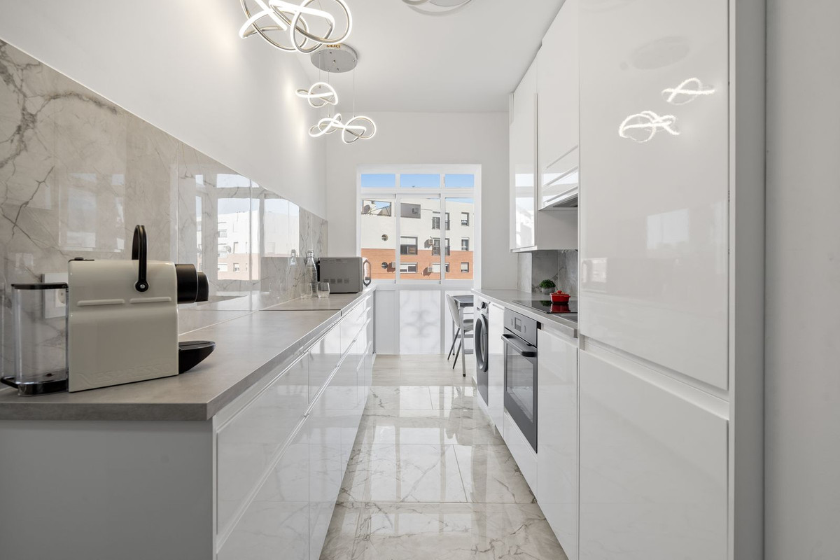 Middle Floor Apartment bilde 9