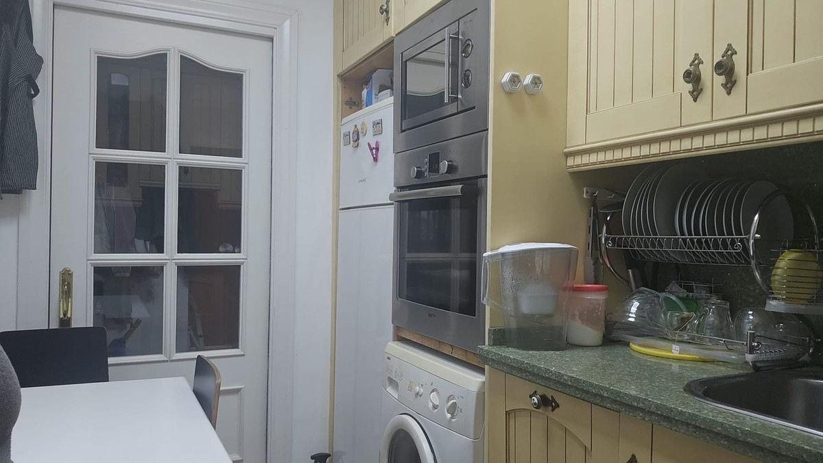 Middle Floor Apartment bilde 8