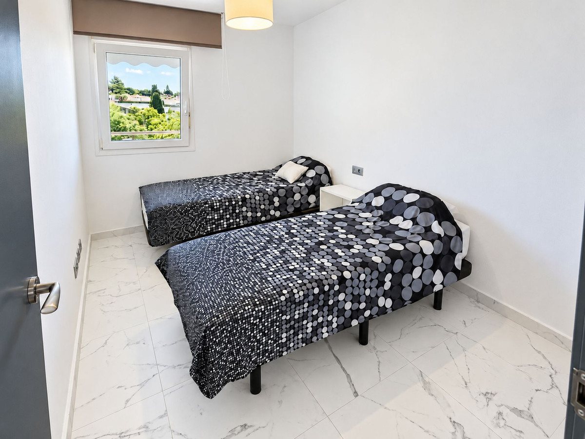 Middle Floor Apartment bilde 14