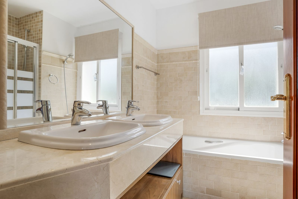 Detached Villa bilde 24