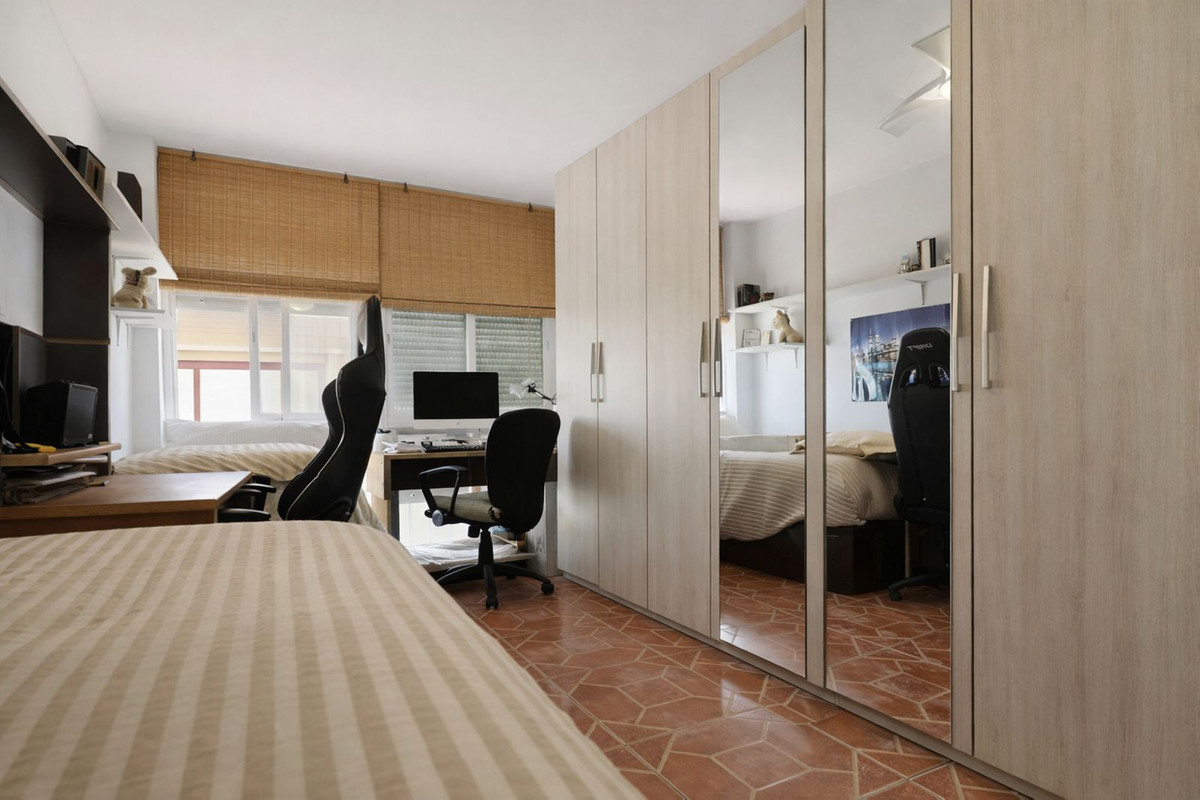 Middle Floor Apartment bilde 8