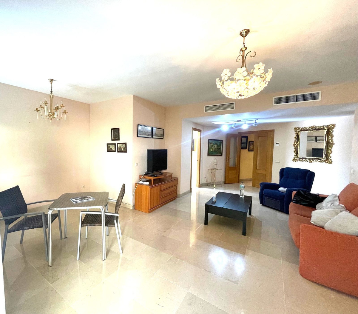 Middle Floor Apartment bilde 9