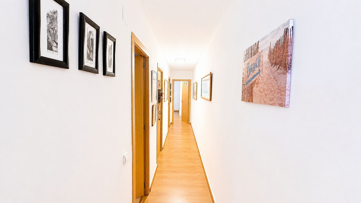 Middle Floor Apartment bilde 13