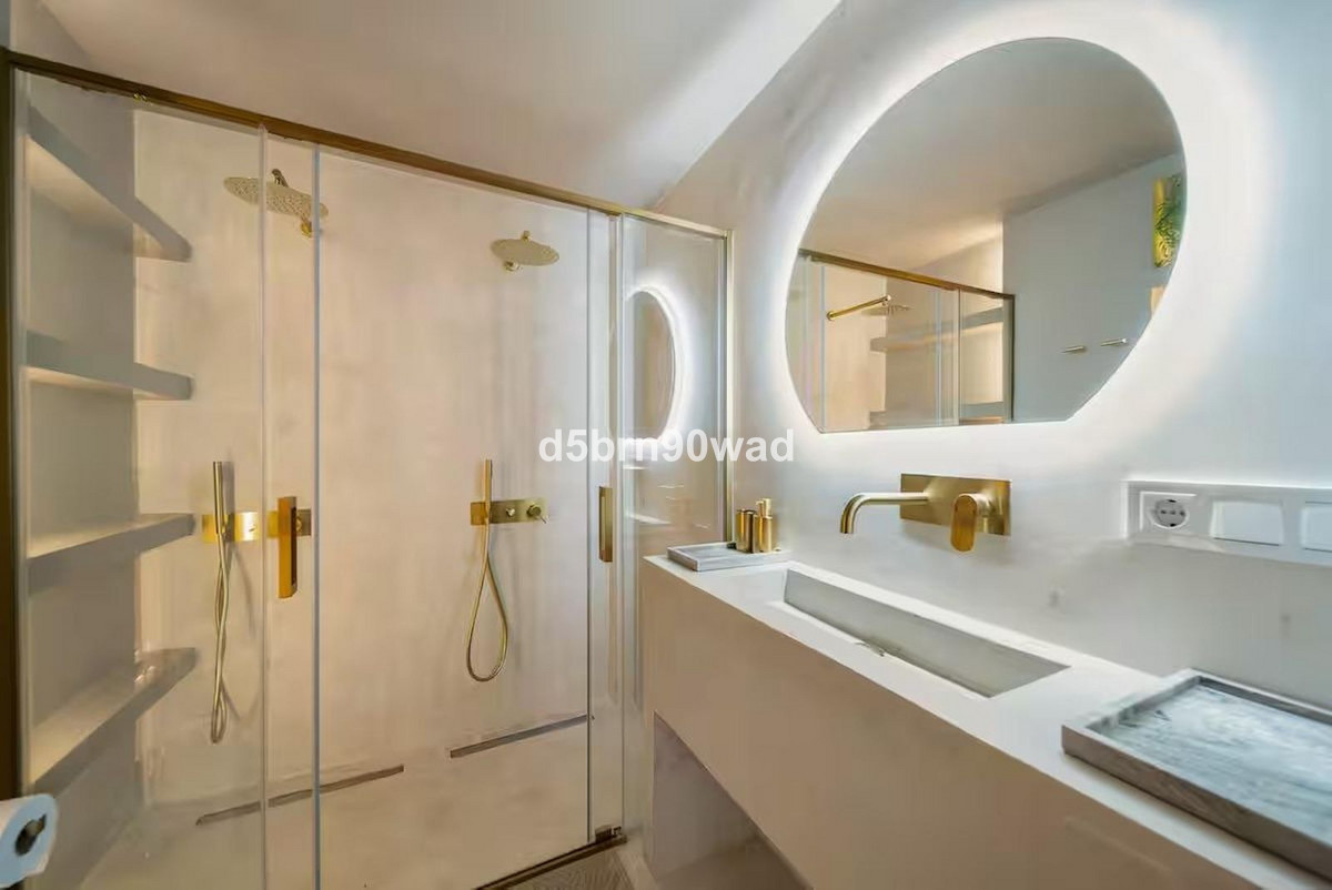 Middle Floor Apartment bilde 14