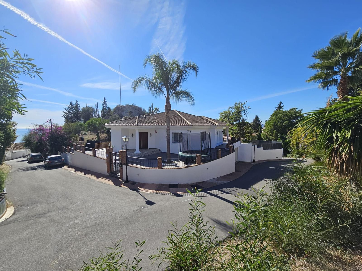 Detached Villa bilde 1