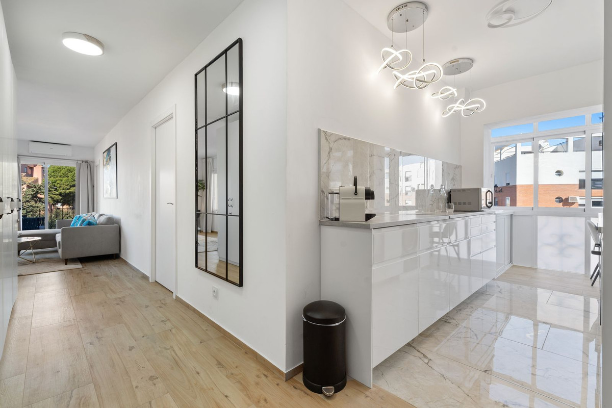 Middle Floor Apartment bilde 6