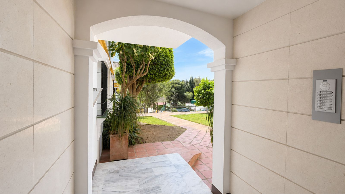Middle Floor Apartment bilde 18