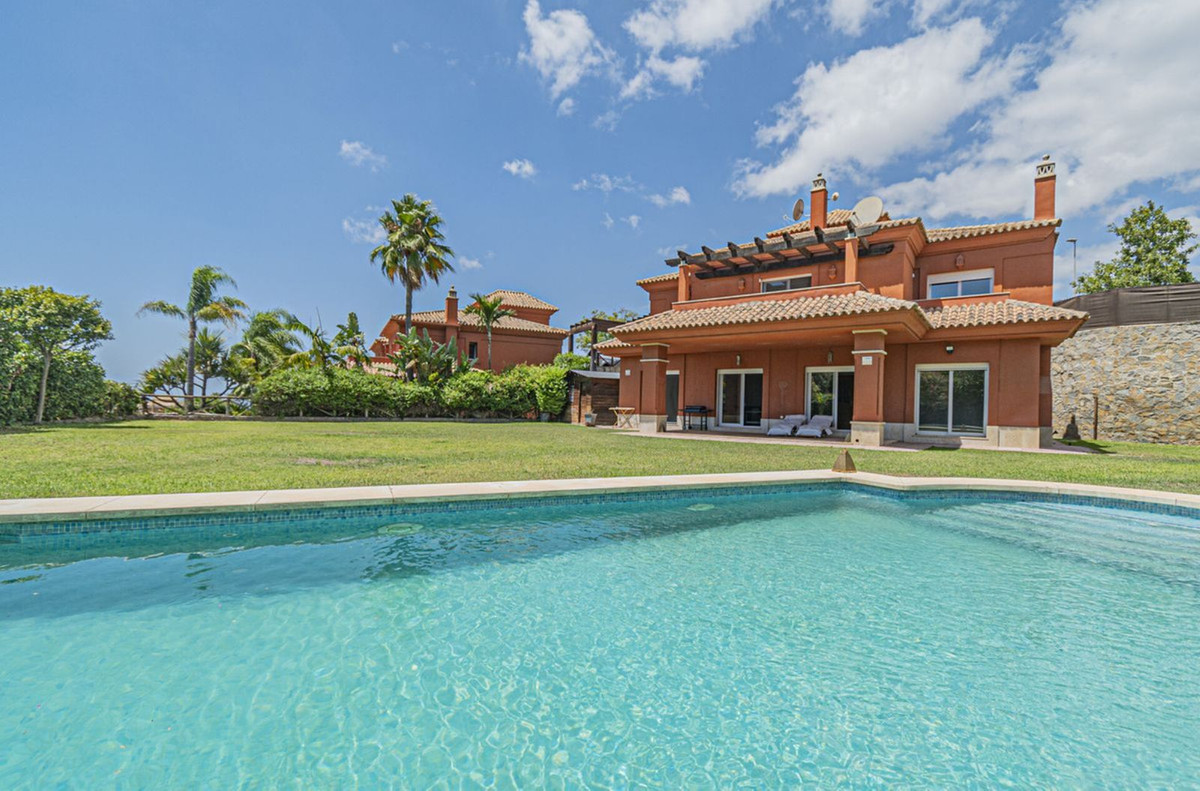 Detached Villa bilde 1