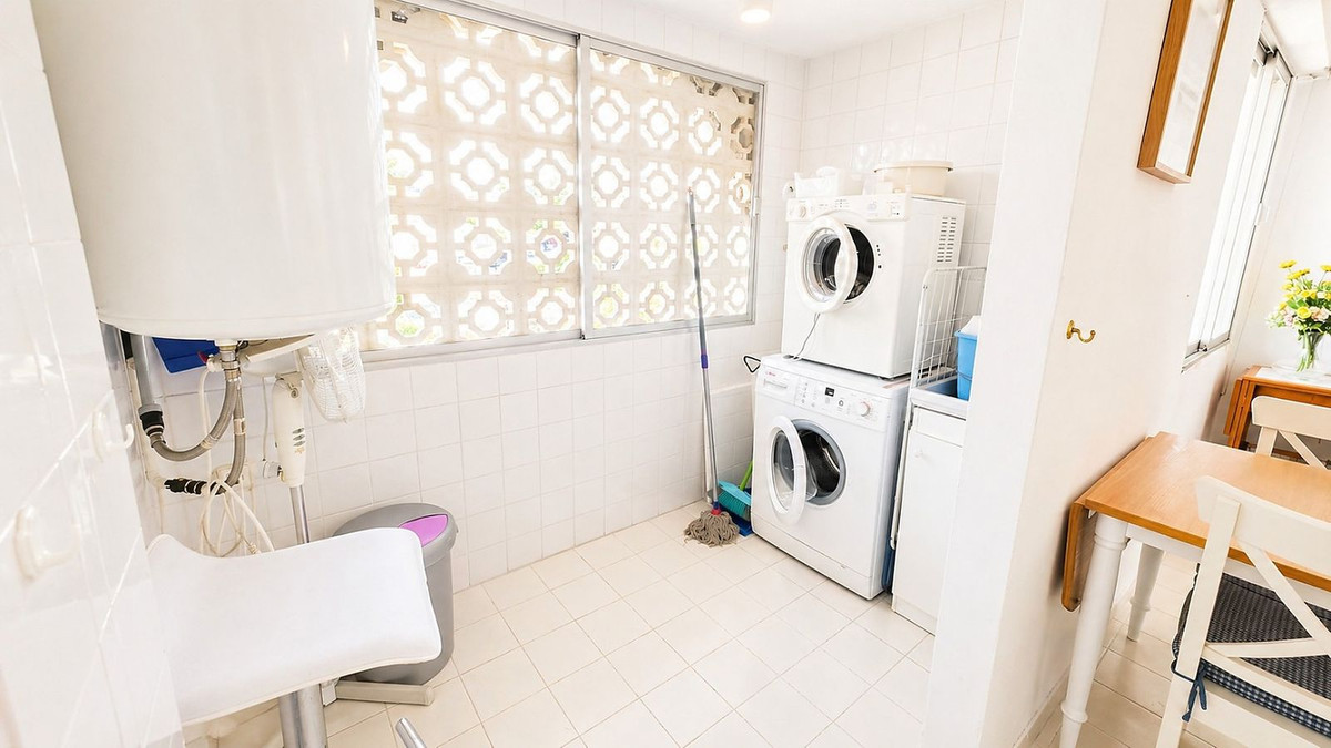 Middle Floor Apartment bilde 32