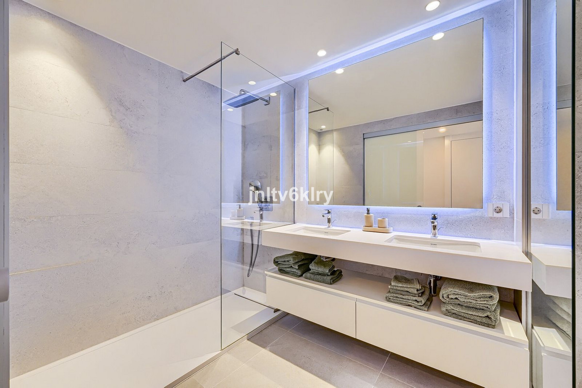 Middle Floor Apartment bilde 18