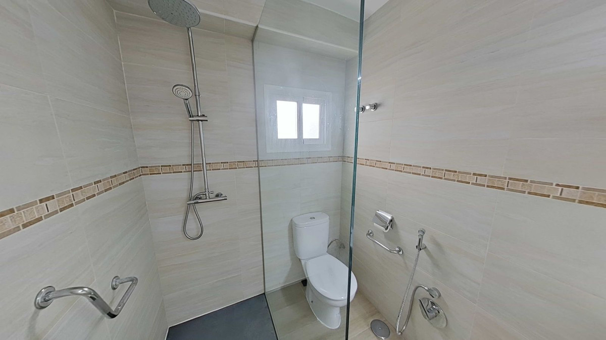 Middle Floor Apartment bilde 11
