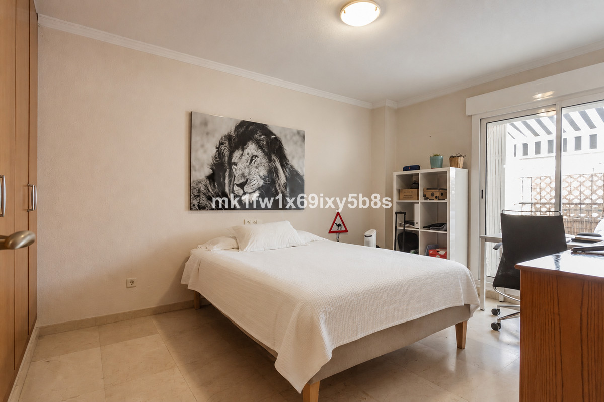 Middle Floor Apartment bilde 24
