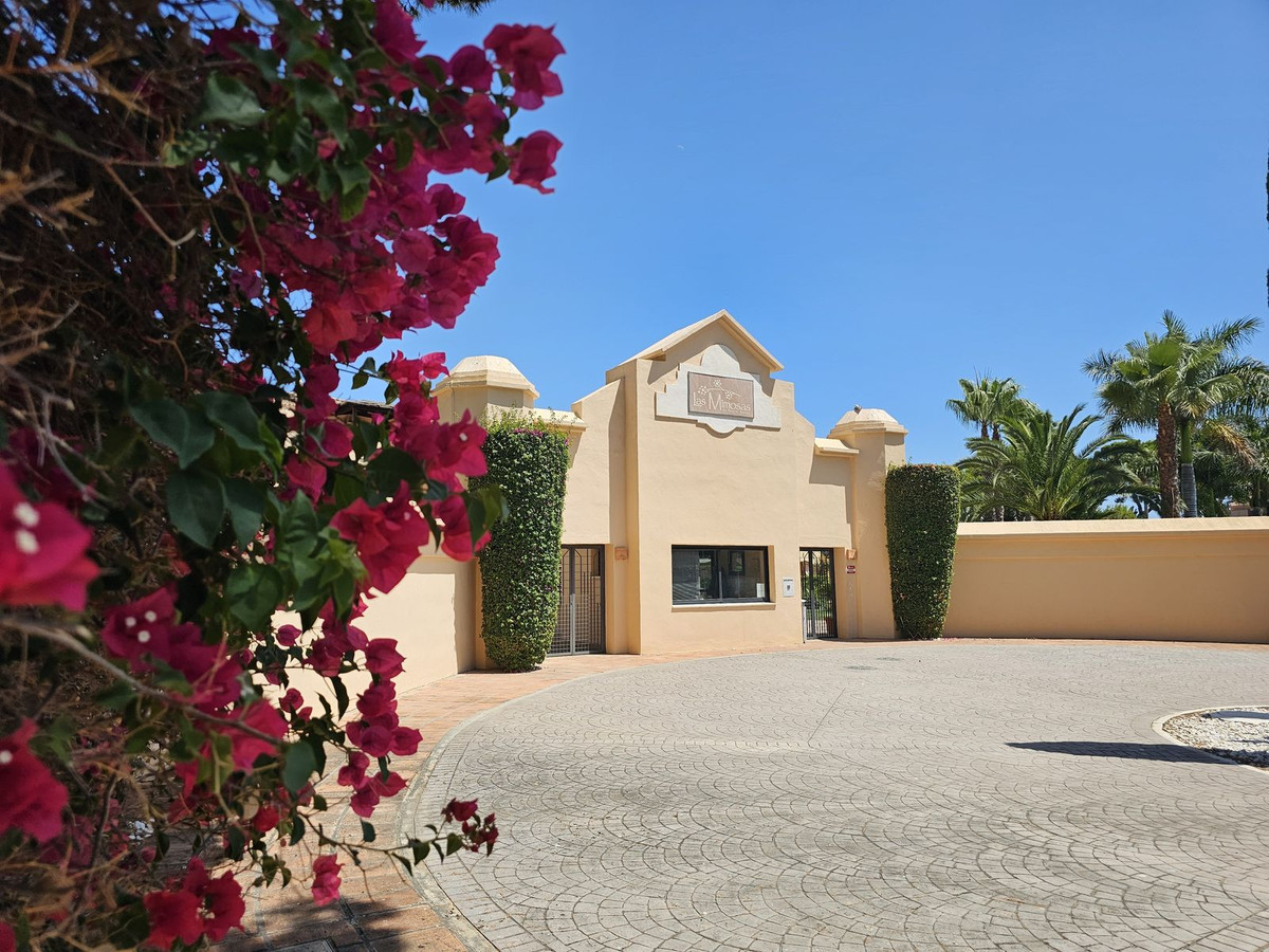 Middle Floor Apartment bilde 1