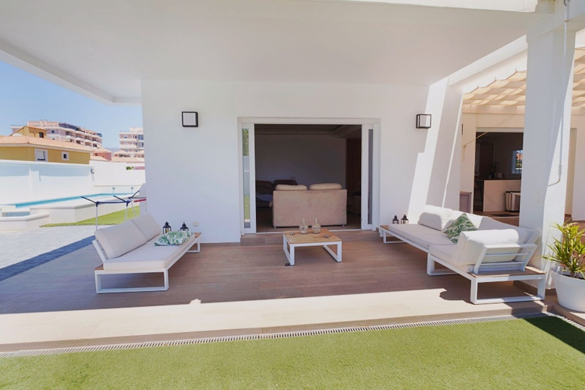 Detached Villa bilde 3
