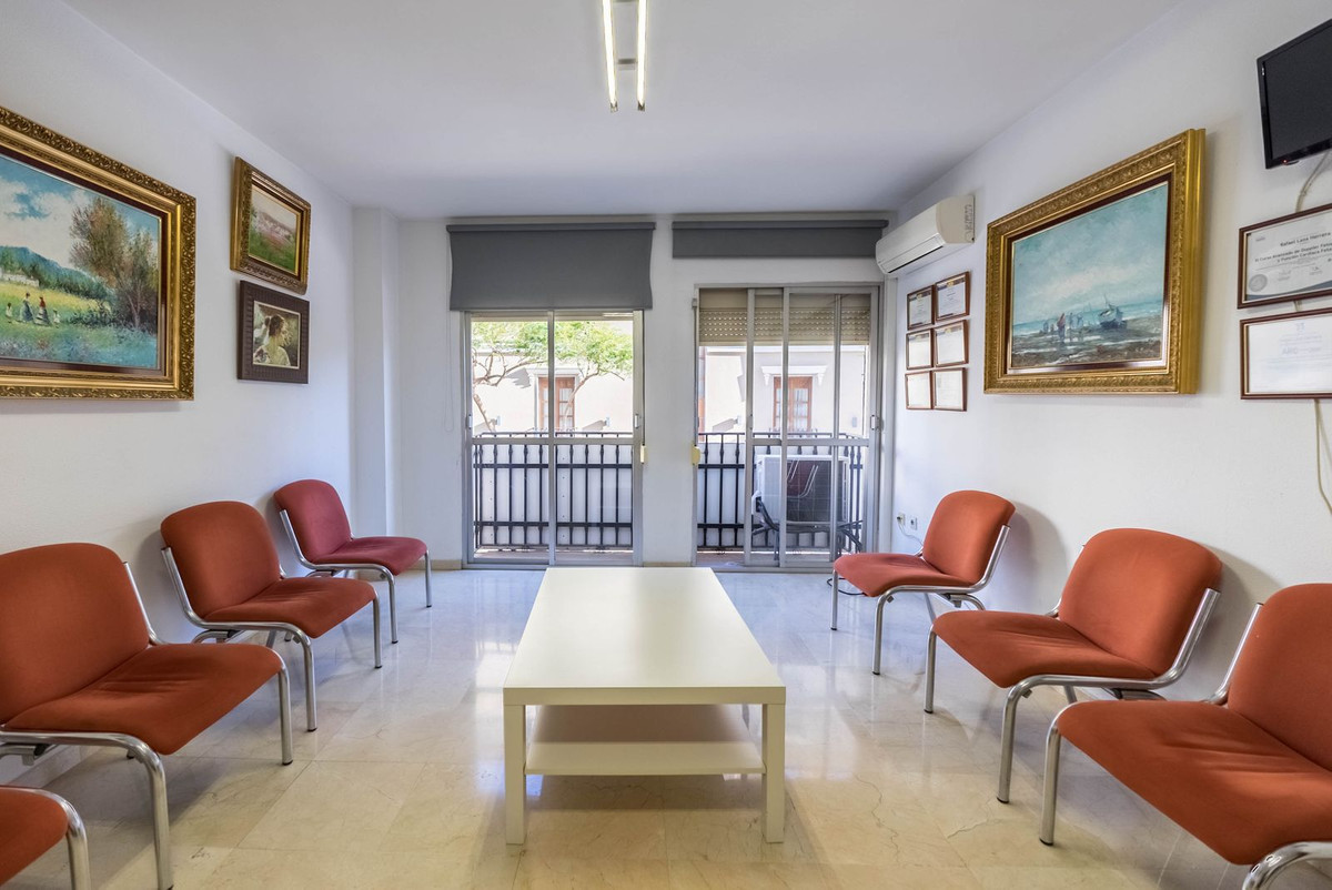 Middle Floor Apartment bilde 24