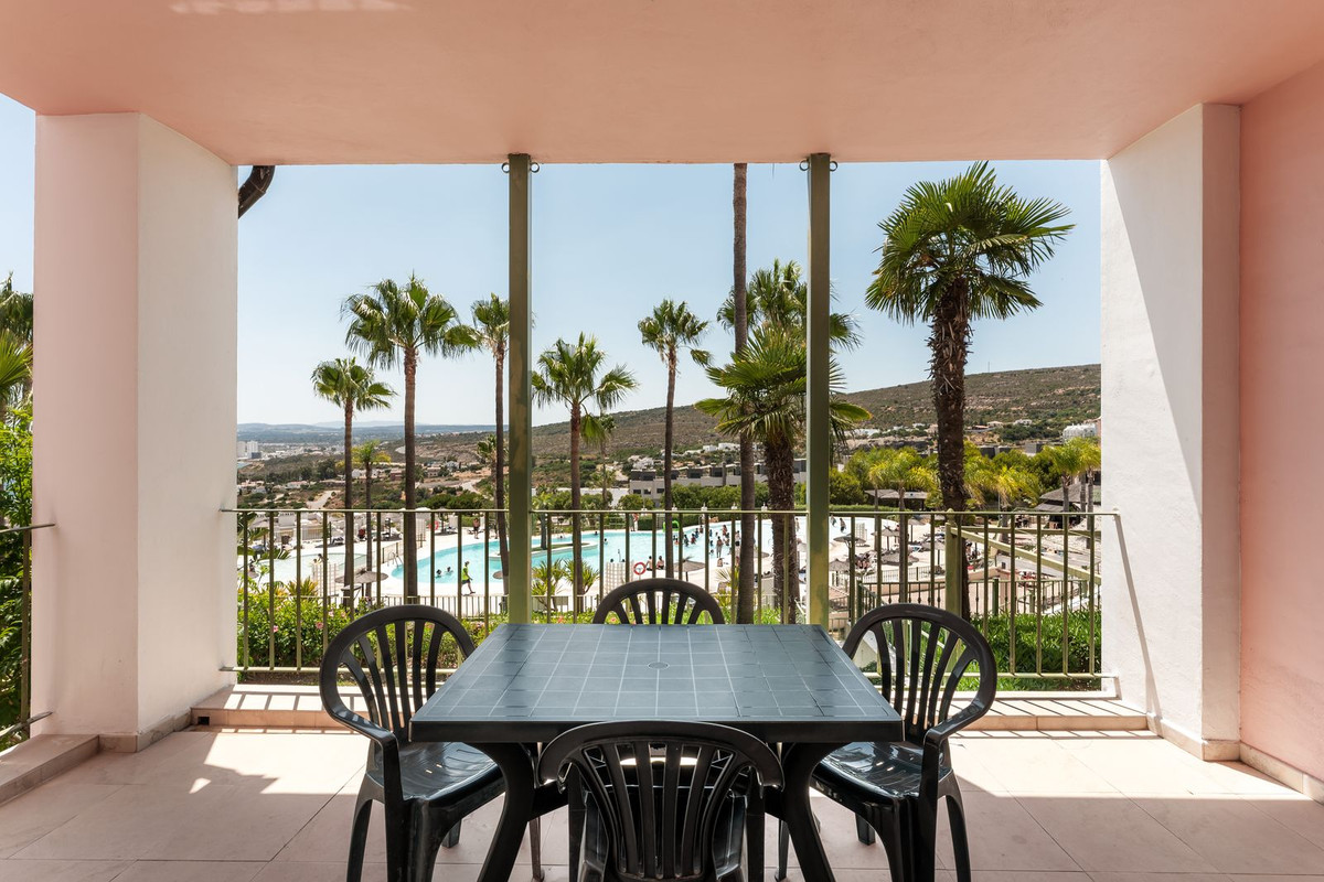 Middle Floor Apartment bilde 3