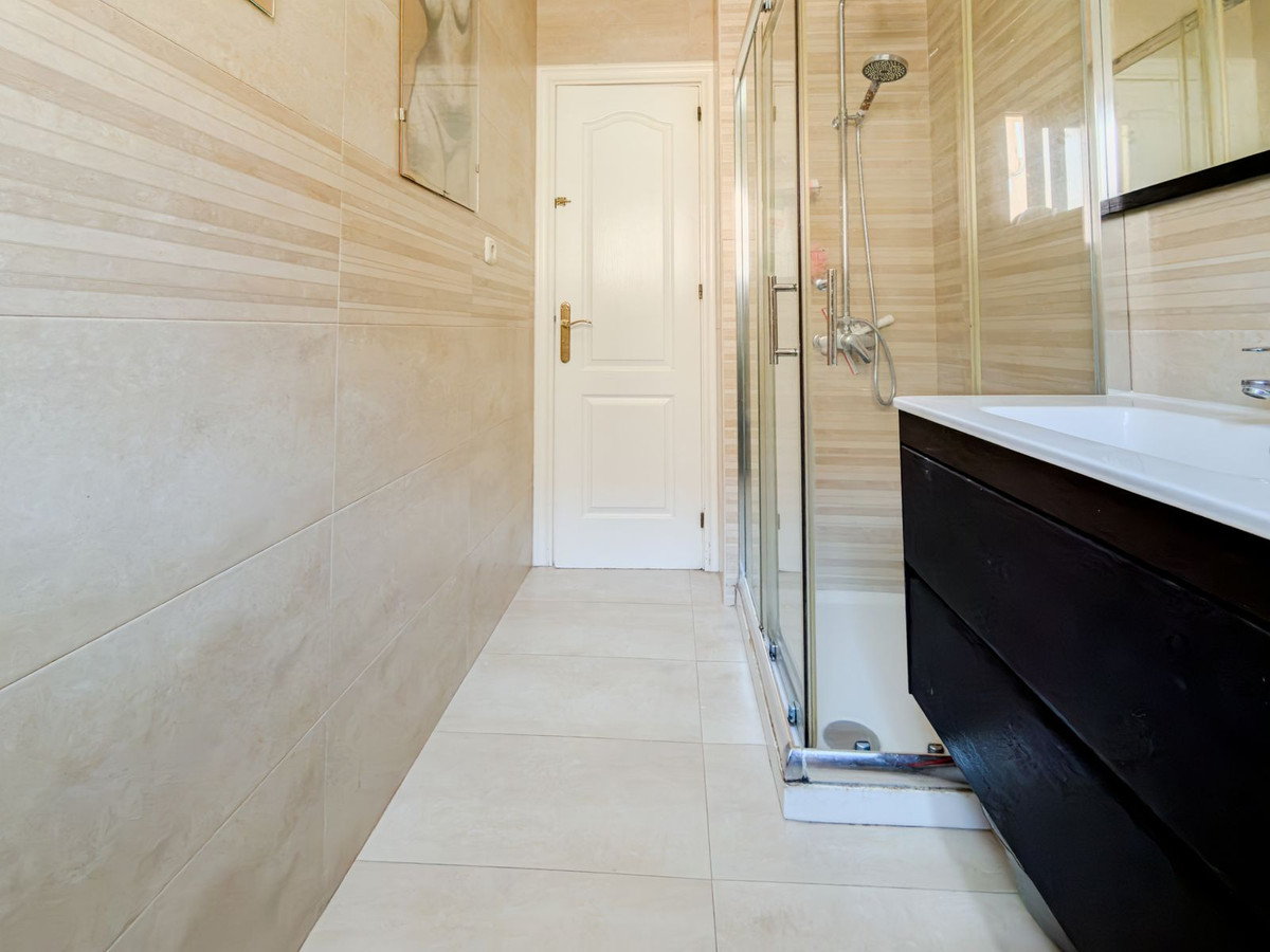 Middle Floor Apartment bilde 13