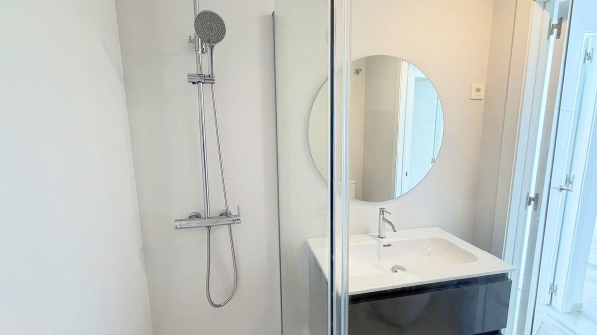 Middle Floor Apartment bilde 20