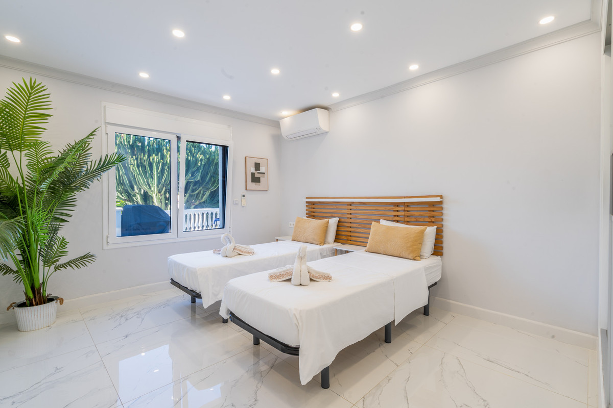Detached Villa bilde 20