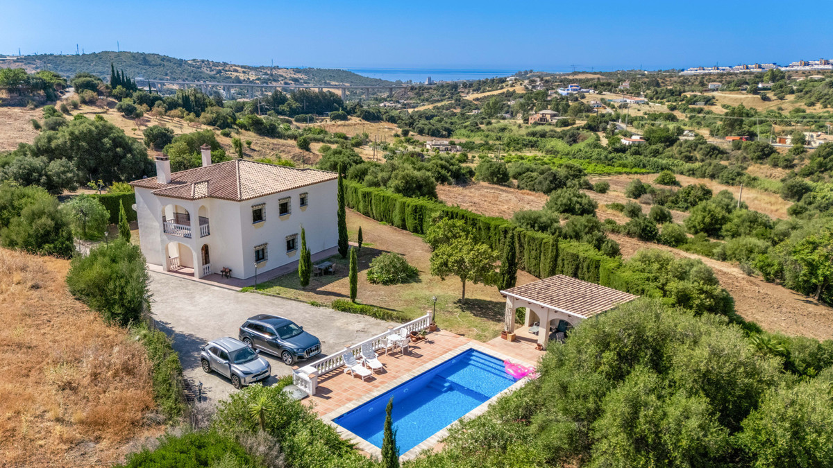 Detached Villa bilde 1