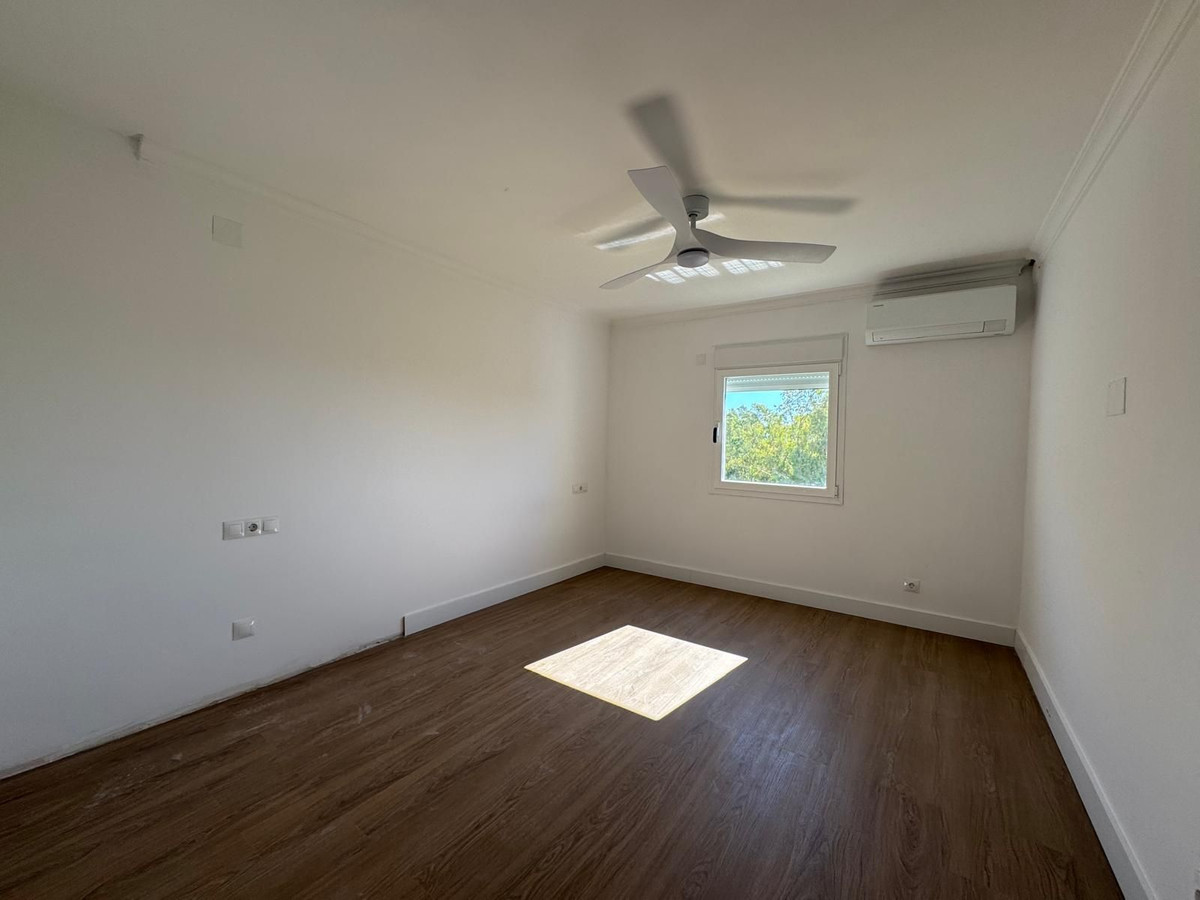 Middle Floor Apartment bilde 16