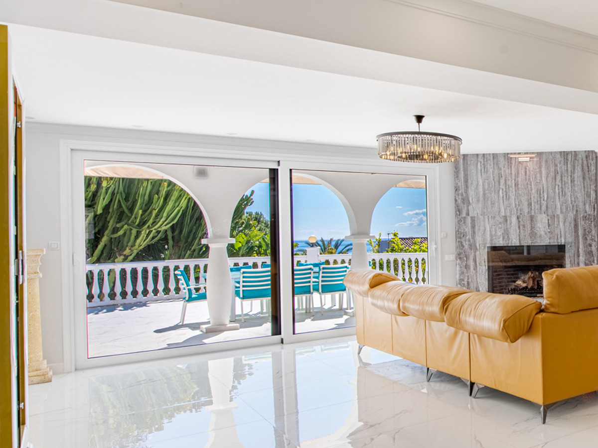 Detached Villa bilde 1