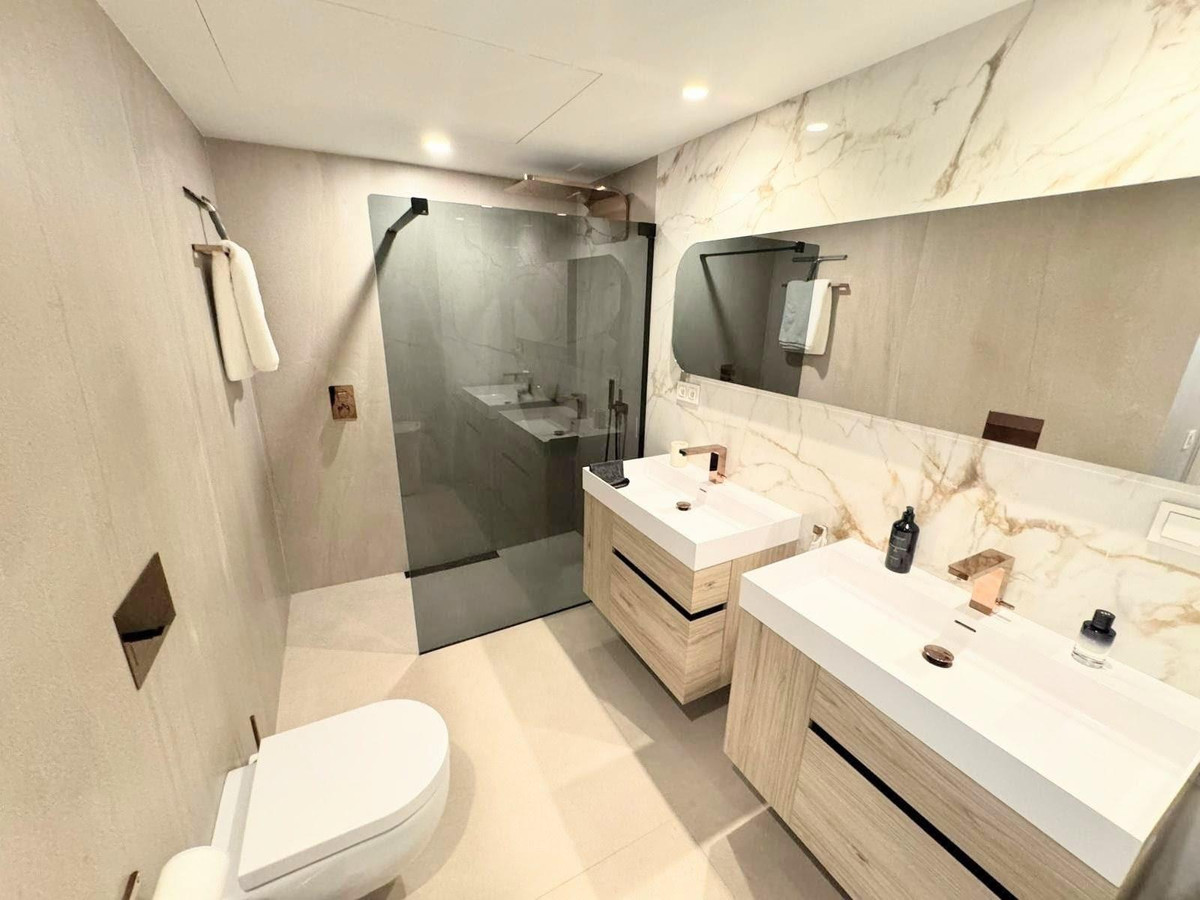 Middle Floor Apartment bilde 40