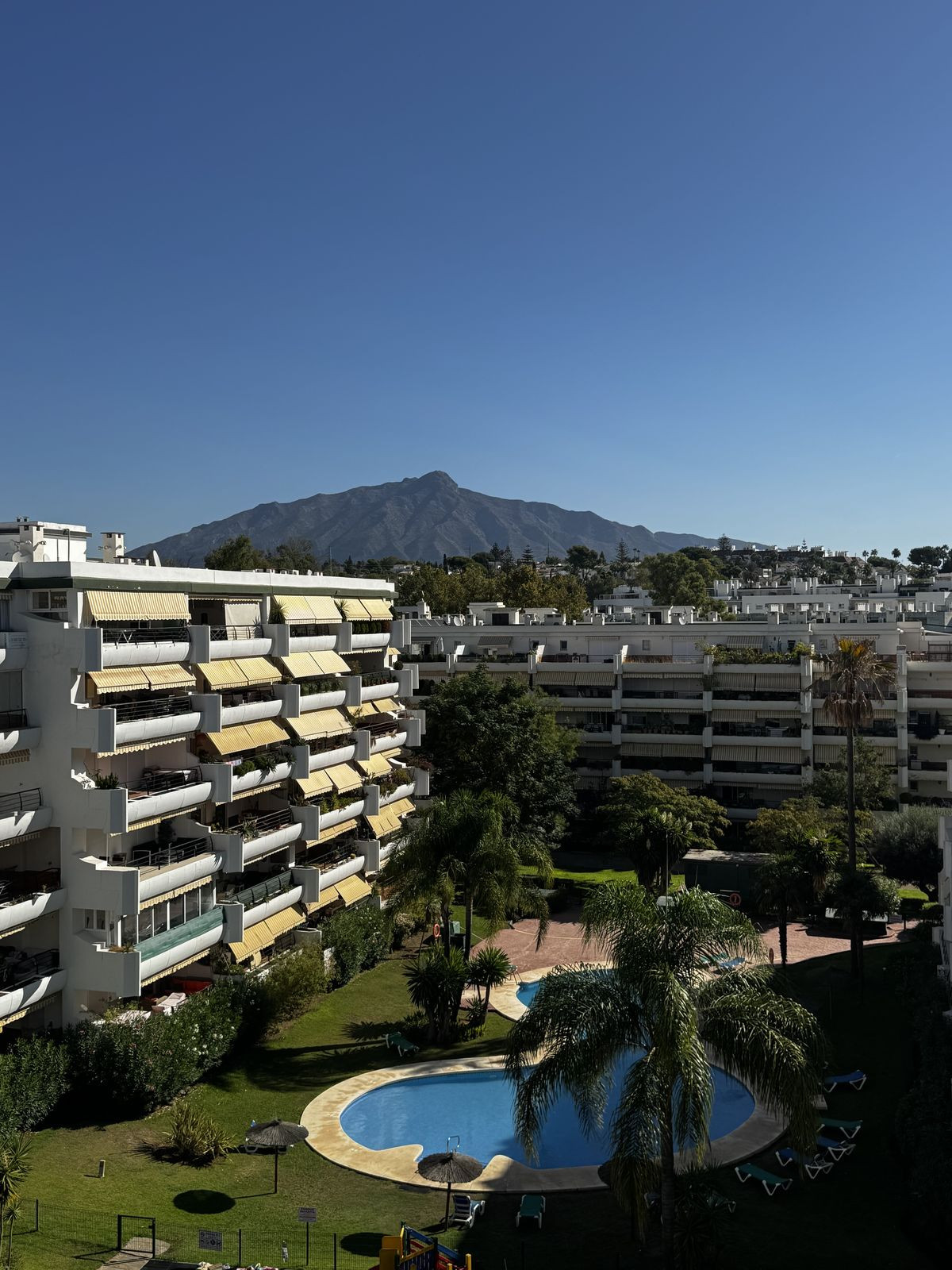 Middle Floor Apartment bilde 1