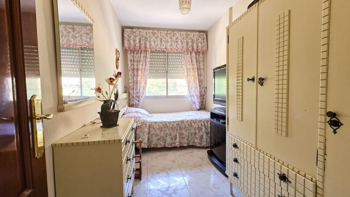Middle Floor Apartment bilde 11