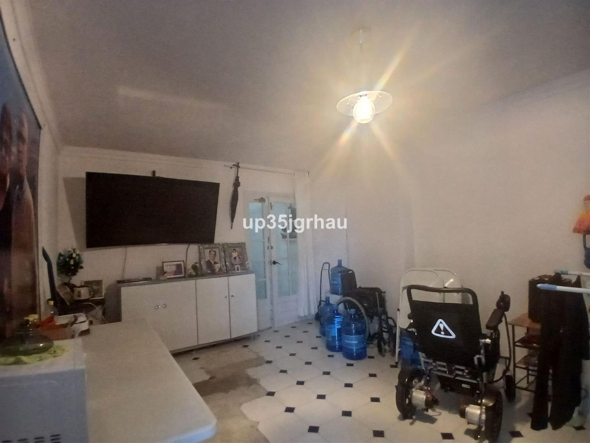 Middle Floor Apartment bilde 8