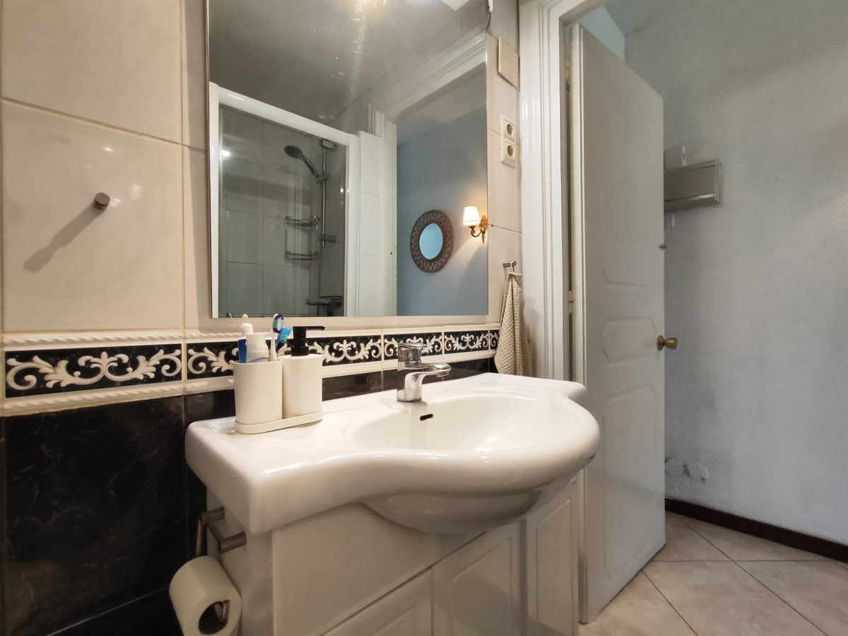 Middle Floor Apartment bilde 31