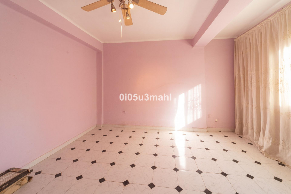 Middle Floor Apartment bilde 26