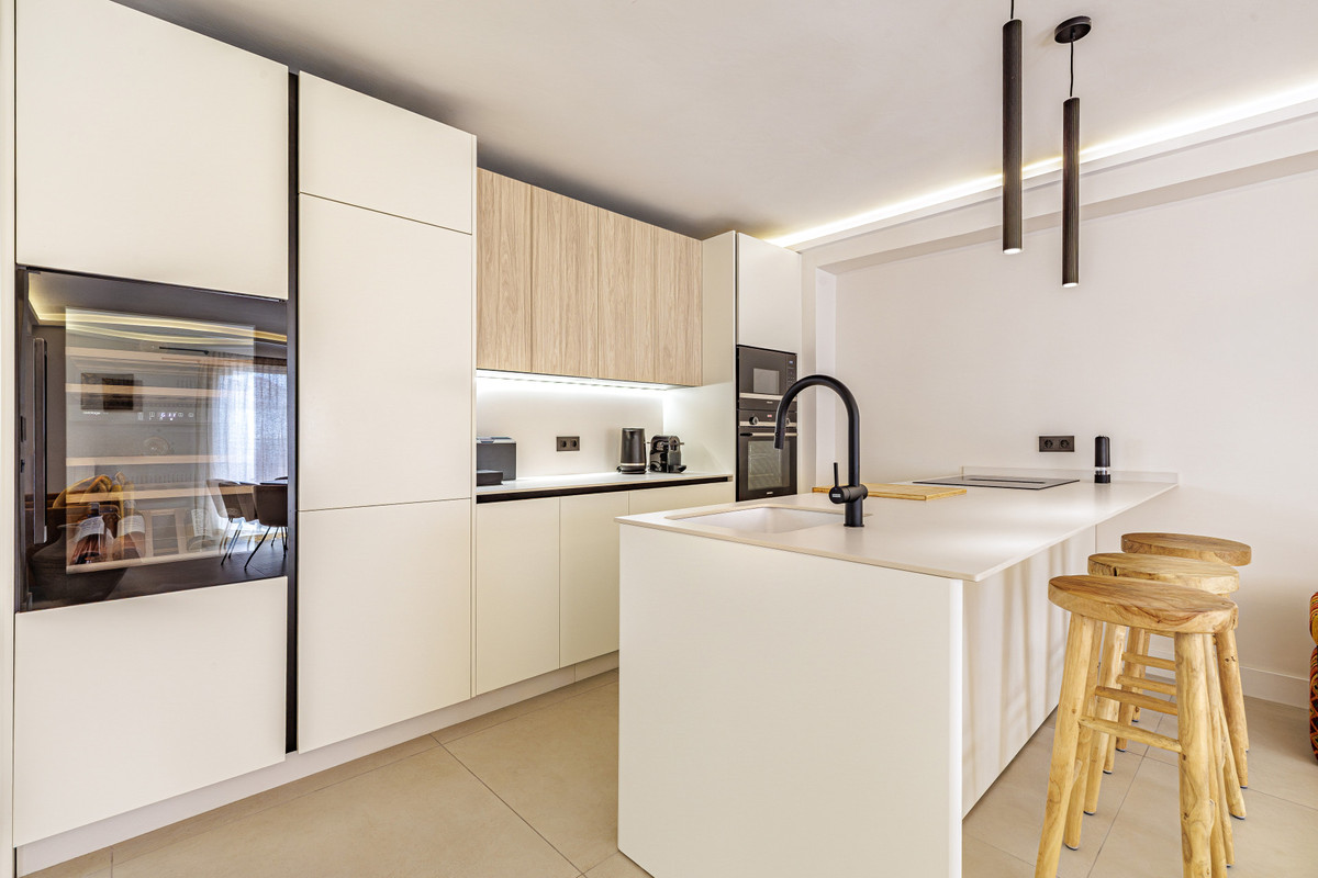 Middle Floor Apartment bilde 2