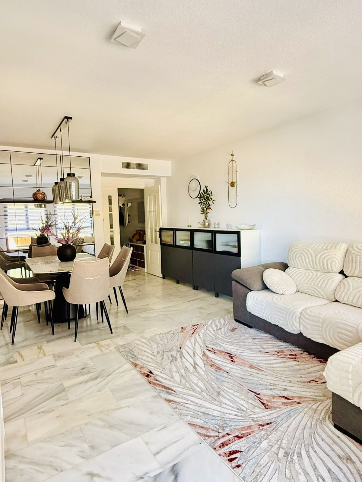 Middle Floor Apartment bilde 3