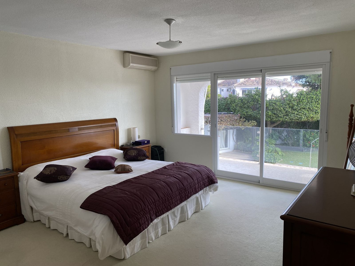Detached Villa bilde 17