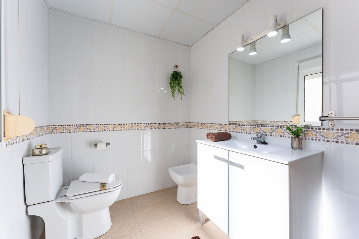 Middle Floor Apartment bilde 10