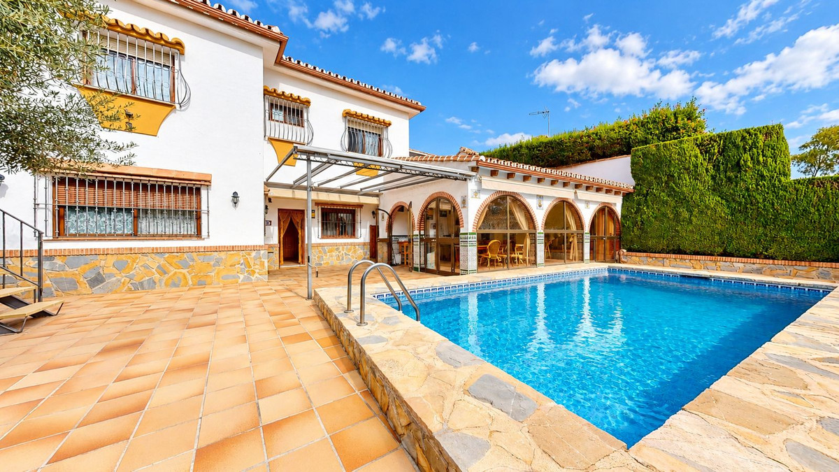 Detached Villa bilde 1