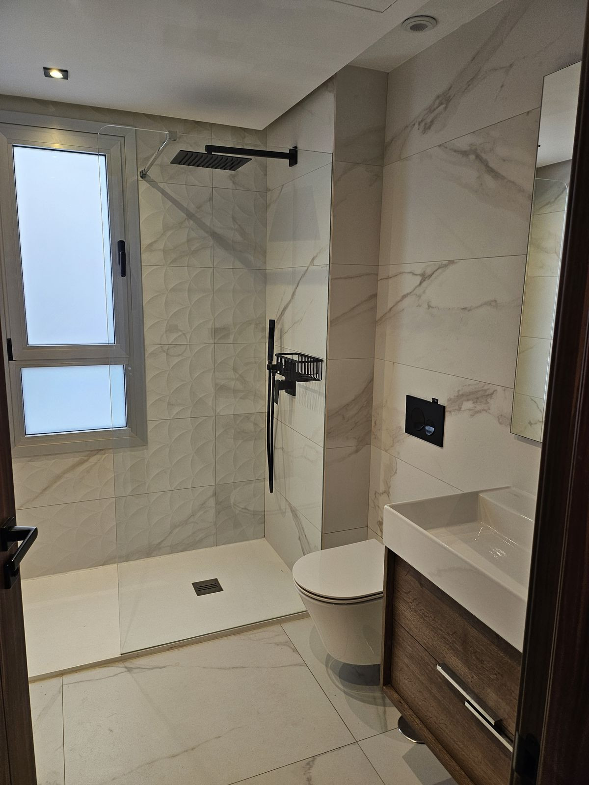 Middle Floor Apartment bilde 16