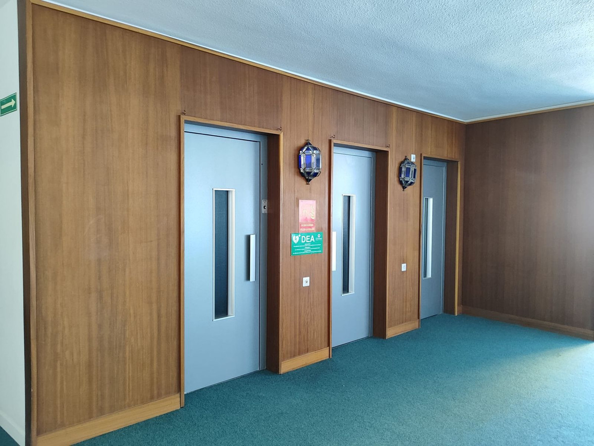 Middle Floor Apartment bilde 38