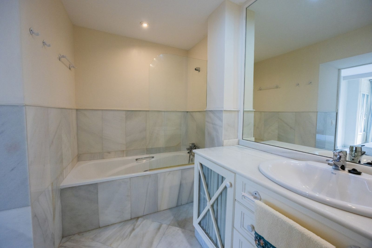 Middle Floor Apartment bilde 22