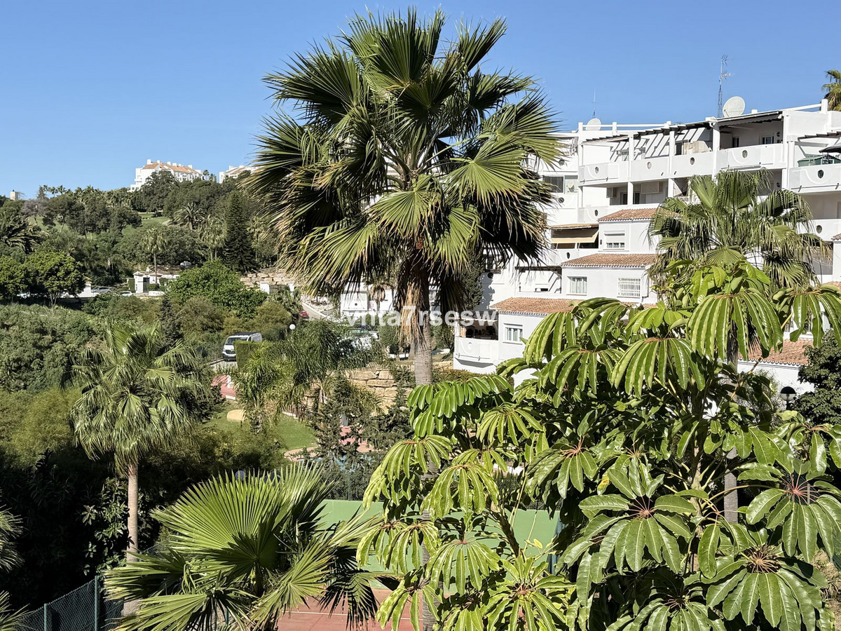 Middle Floor Apartment bilde 47