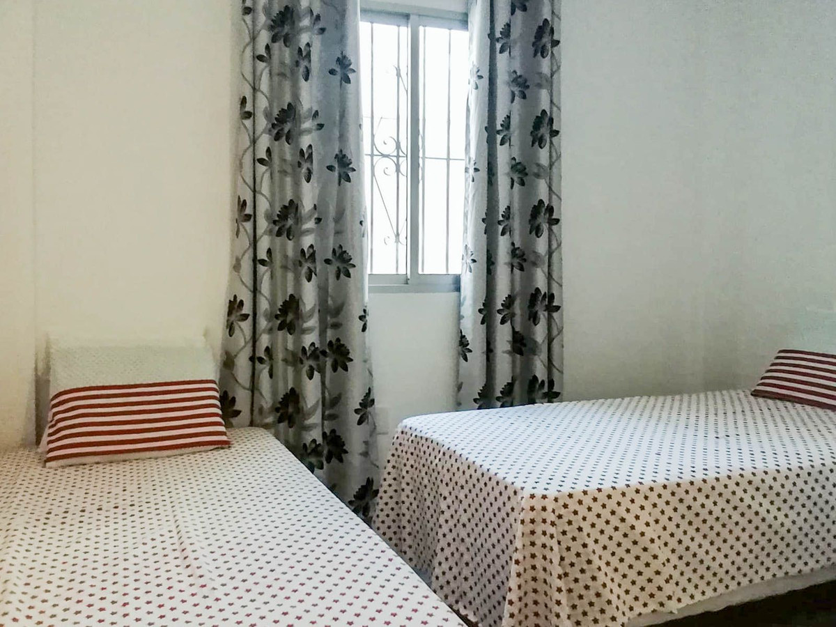 Middle Floor Apartment bilde 41