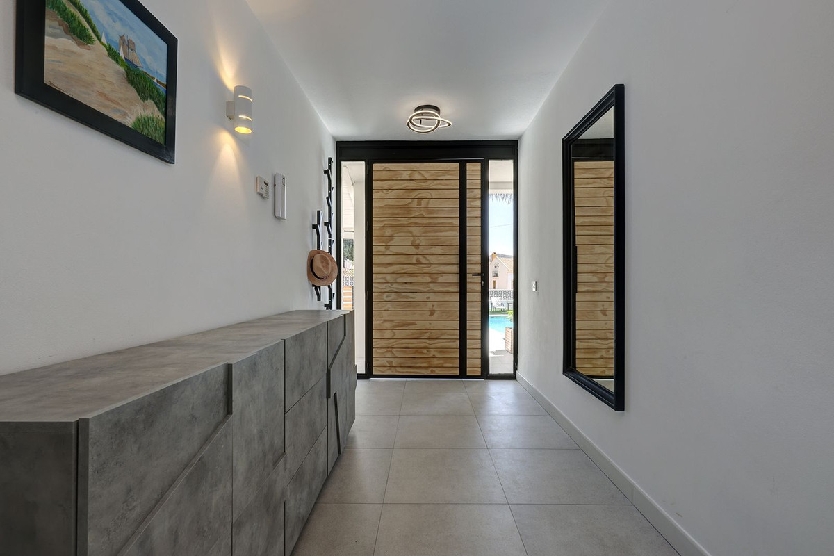 Detached Villa bilde 4